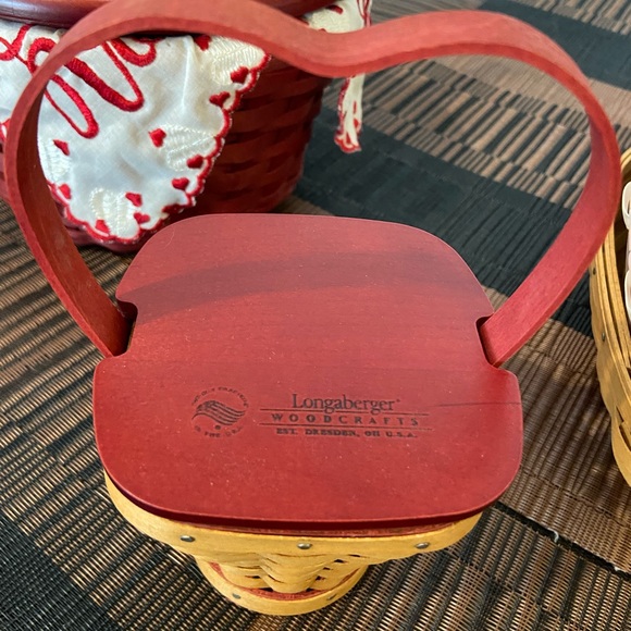 Vintage Longaberger baskets lot of 3, Valentines Day, heart shaped 2004-2005 - Picture 6 of 16